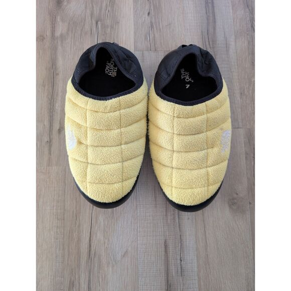 The North Face Thermoball Traction Mule Slides Yellow, Mens 9 Womens 10.5 main image 6
